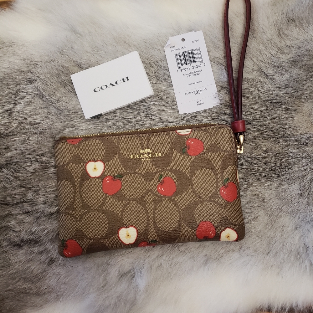 Coach Corner Zip Wristlet Apple Print - Picture 4 of 7